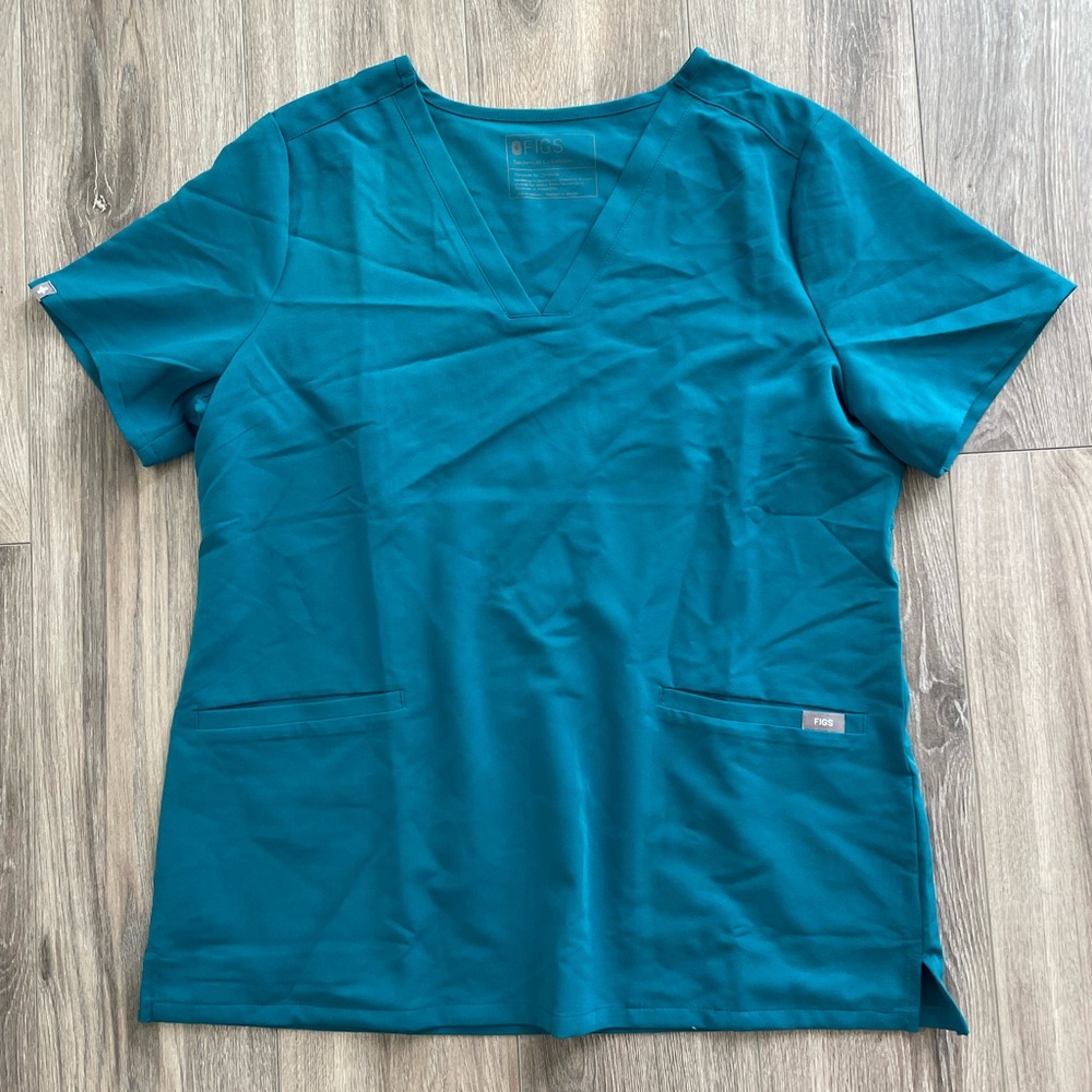 Figs Caribbean blue casma scrub top